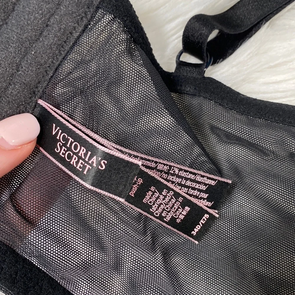 VS • Very Sexy High Neck Chantilly Lace Push Up Bra